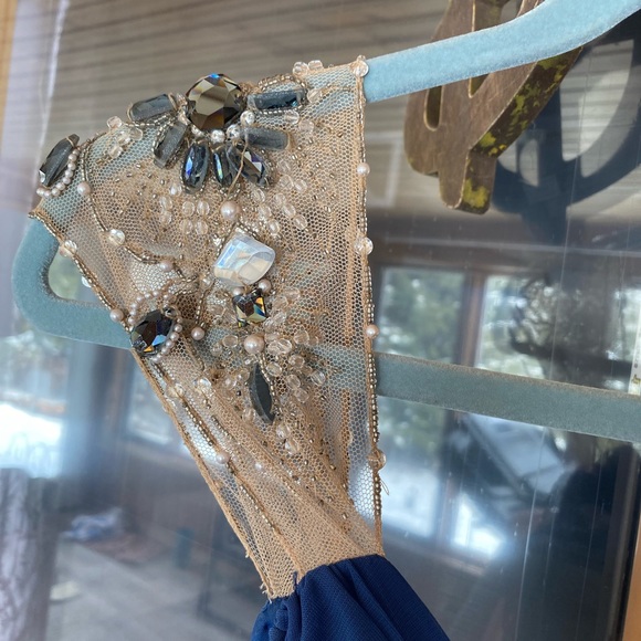 Adrianna Papell live from the red carpet size gown - Picture 5 of 17